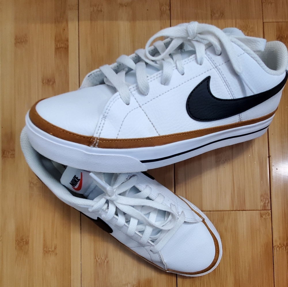 Nike Women's Court Legacy Shoes